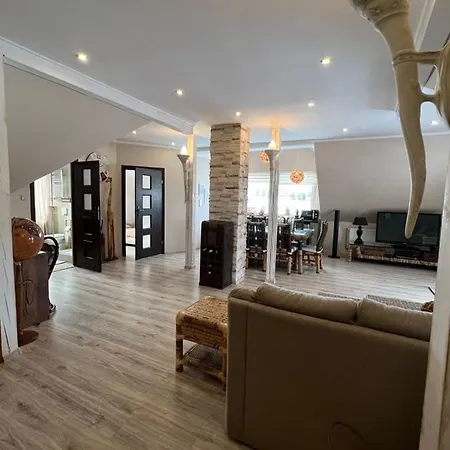 Garden Krzywa 11 Appartamento Liwa