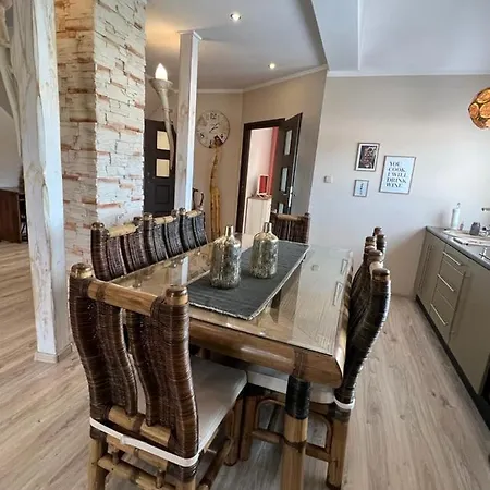 Garden Krzywa 11 Appartamento Liwa