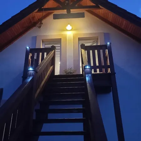 Garden Krzywa 11 Apartman Liwa